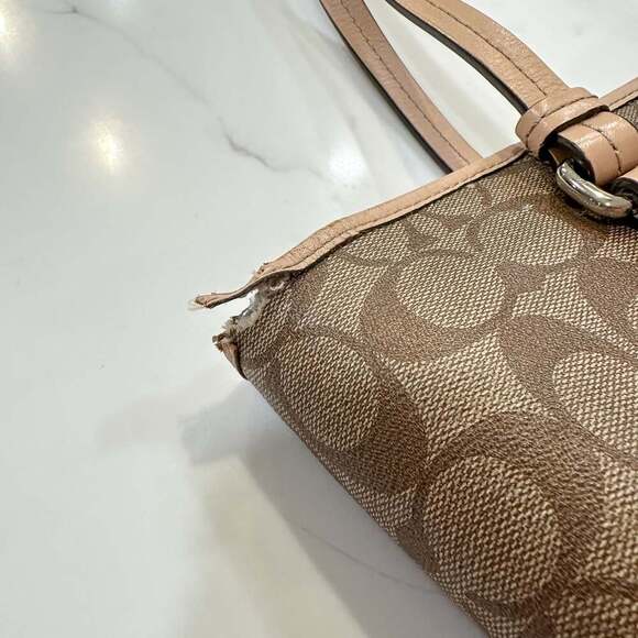 COACH Peyton Signature Zip Top Tote Y2K - Picture 7 of 17